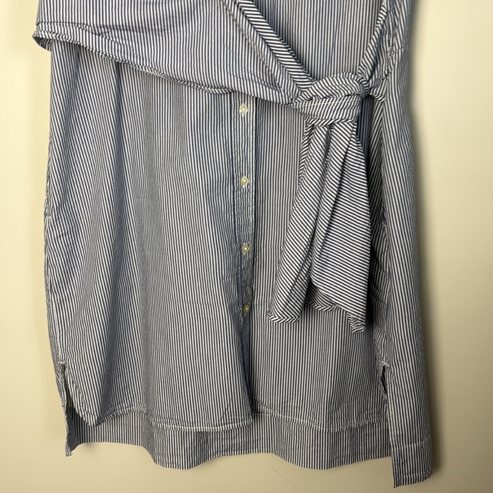 Free Assembly Blue and White Women's Wrap Shirt
Dress with Short Sleeves Size XL - Picture 11 of 13